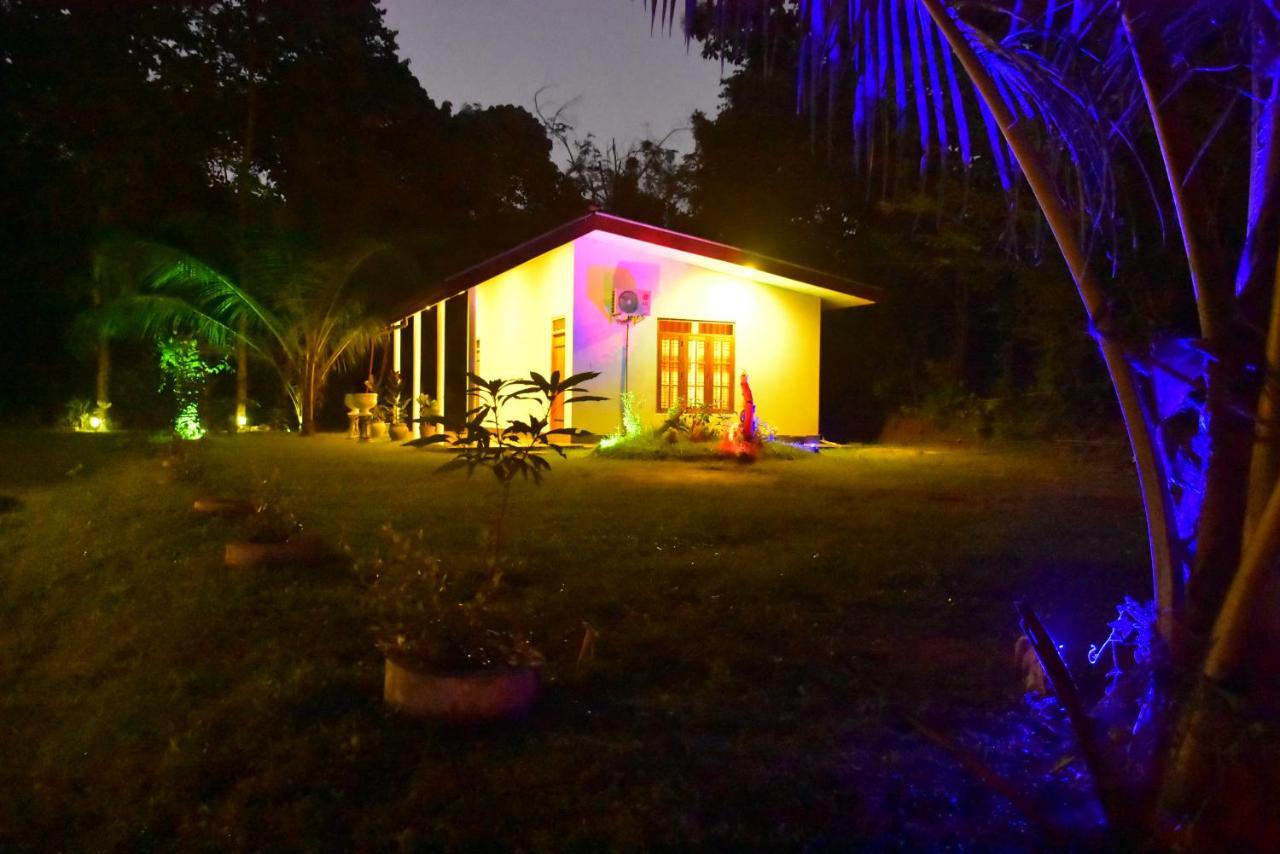 Little Ele Safari Lodge ウダワラウェ エクステリア 写真
